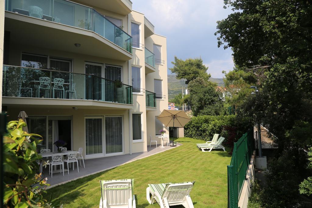Beach Apartments Dumicic ポドストラナ エクステリア 写真