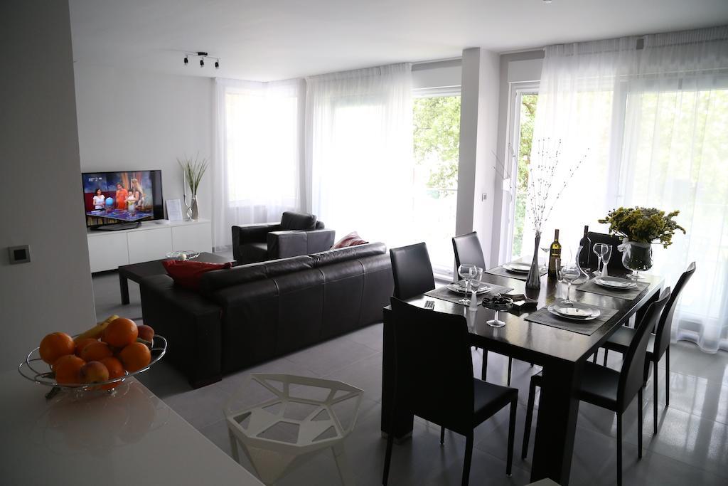 Beach Apartments Dumicic ポドストラナ エクステリア 写真