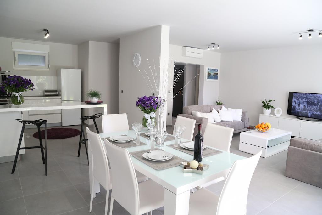 Beach Apartments Dumicic ポドストラナ 部屋 写真